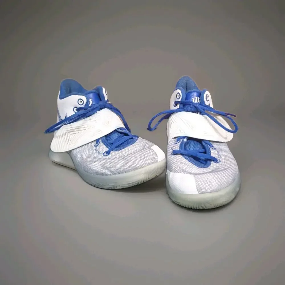 Nike Kyrie Flytrap III 3 White Varsity Royal Blue Size 10.5 EU 44.5 Basketball